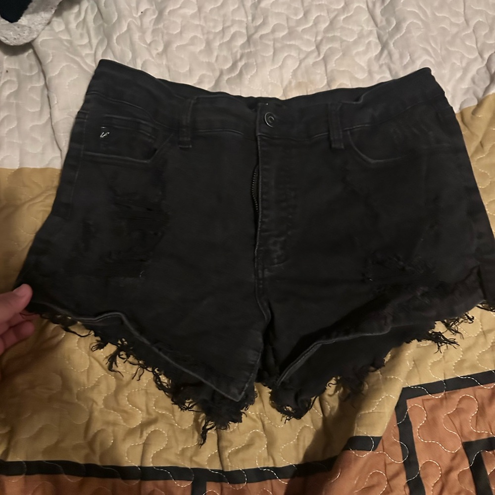High-Waisted Black Jean Shorts with Distressed Hem